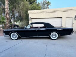 										1967 Lincoln Continental Convertible full									