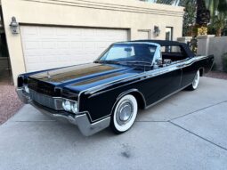 										1967 Lincoln Continental Convertible full									