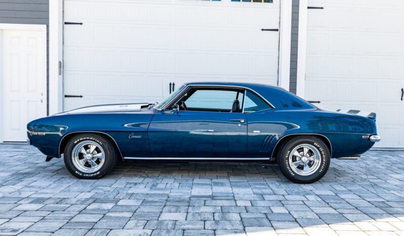 								1969 Chevrolet Camaro Z28 full									