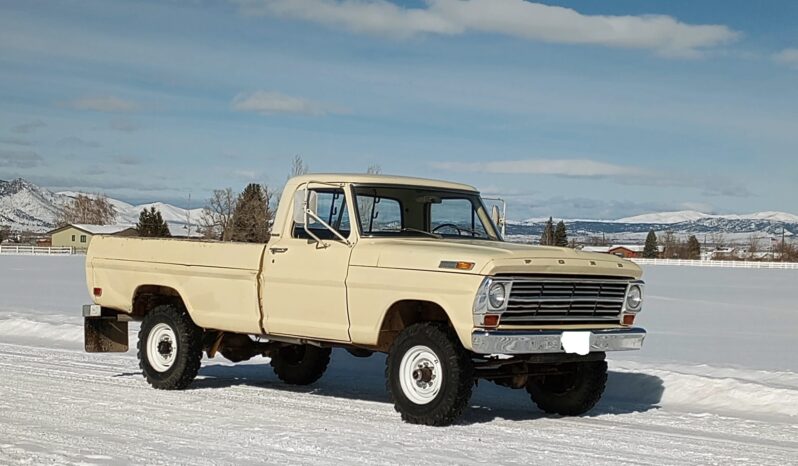 								1968 Ford F-250 Custom Highboy 4×4 4-Speed full									
