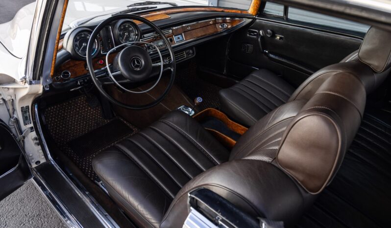 								1969 Mercedes-Benz 280SE Cabriolet full									