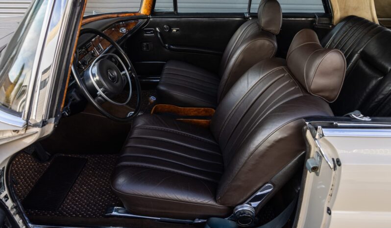 								1969 Mercedes-Benz 280SE Cabriolet full									