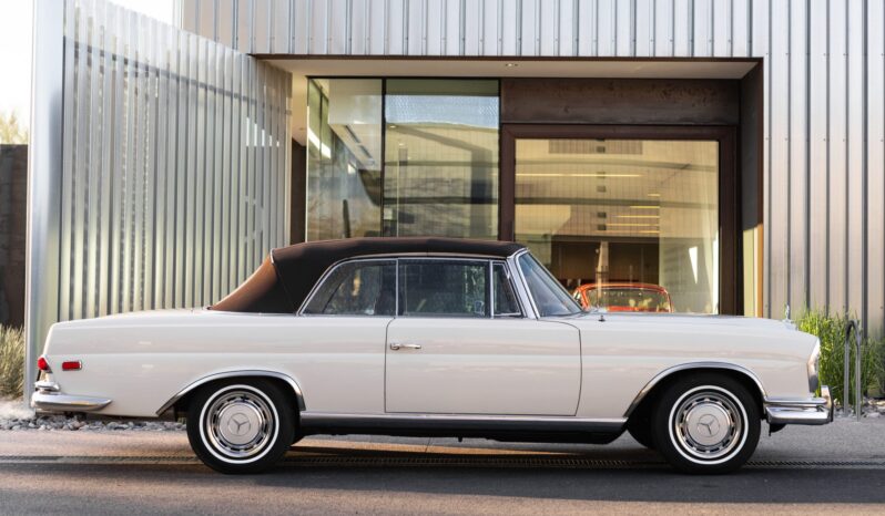 								1969 Mercedes-Benz 280SE Cabriolet full									