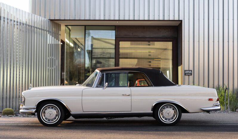 								1969 Mercedes-Benz 280SE Cabriolet full									