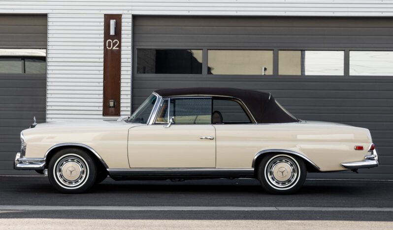 								1969 Mercedes-Benz 280SE Cabriolet full									