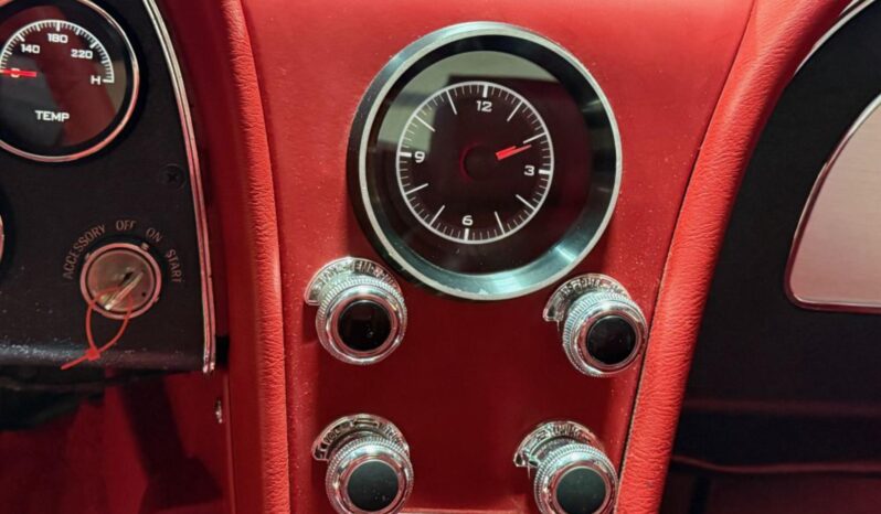 								1967 Chevrolet Corvette Coupe 5-Speed full									