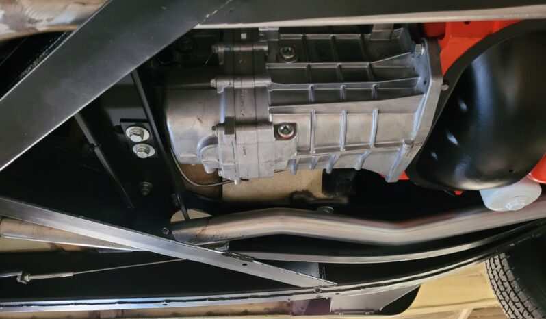 								1958 Chevrolet Corvette 5-Speed full									