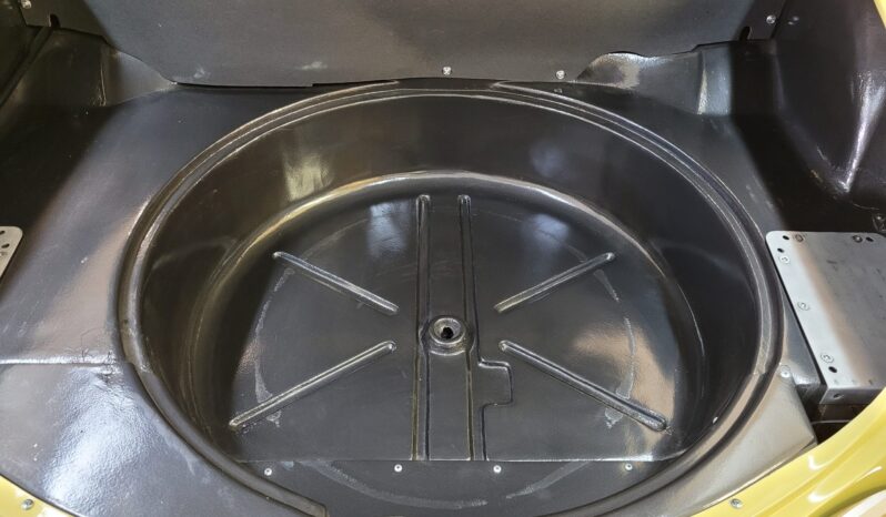 								1958 Chevrolet Corvette 5-Speed full									