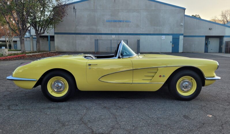 								1958 Chevrolet Corvette 5-Speed full									