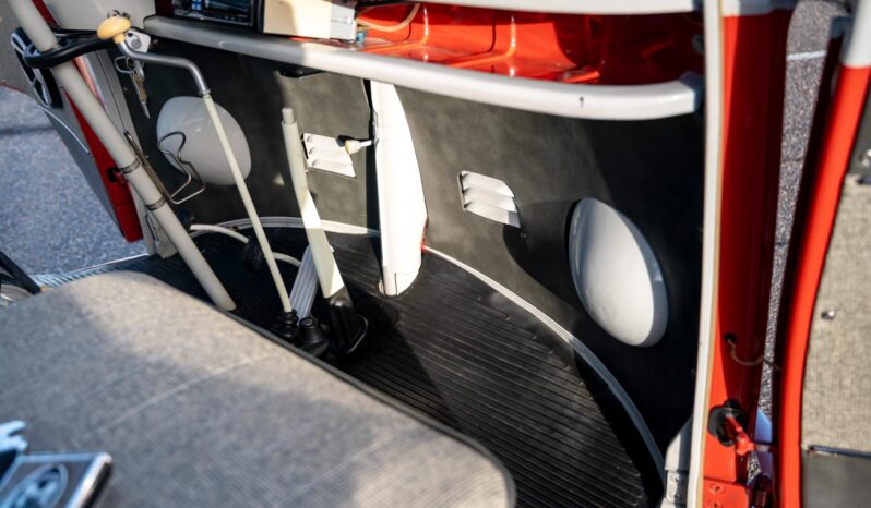 								1965 Volkswagen Type 2 21-Window Deluxe full									