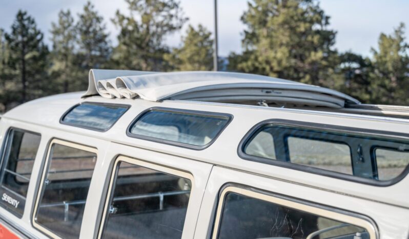 								1965 Volkswagen Type 2 21-Window Deluxe full									