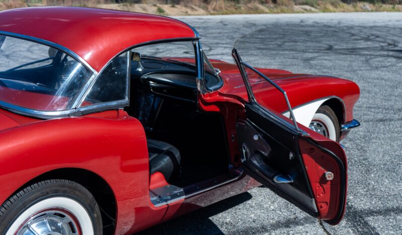 								1960 Chevrolet Corvette 4-Speed full									