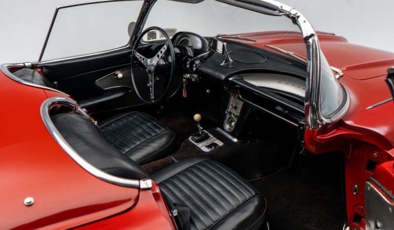 								1960 Chevrolet Corvette 4-Speed full									