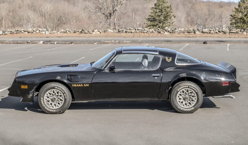 								1977 Pontiac Firebird Trans Am 4-Speed full									