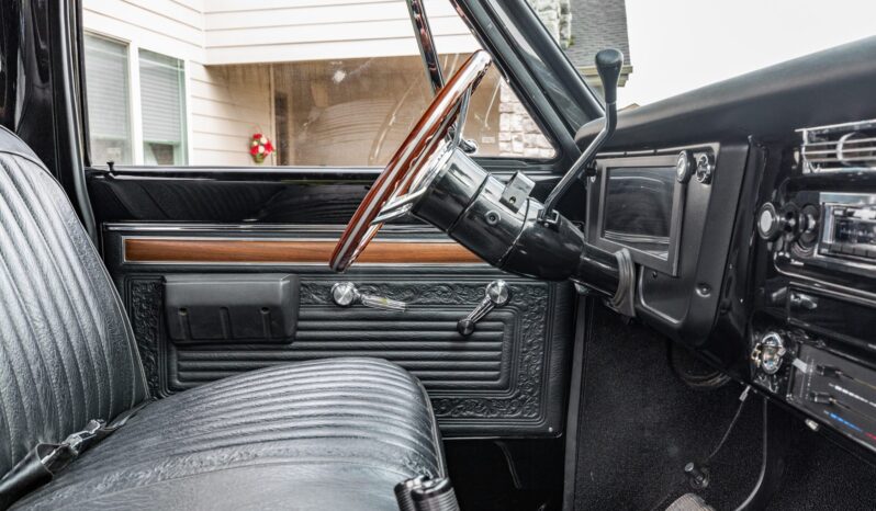 								1967 Chevrolet C10 Pickup 4×4 Conversion full									