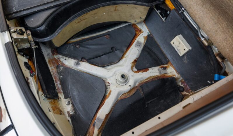 								1974 Jaguar E-Type Series III Roadster V12 4-Speed full									