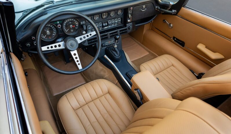 								1974 Jaguar E-Type Series III Roadster V12 4-Speed full									