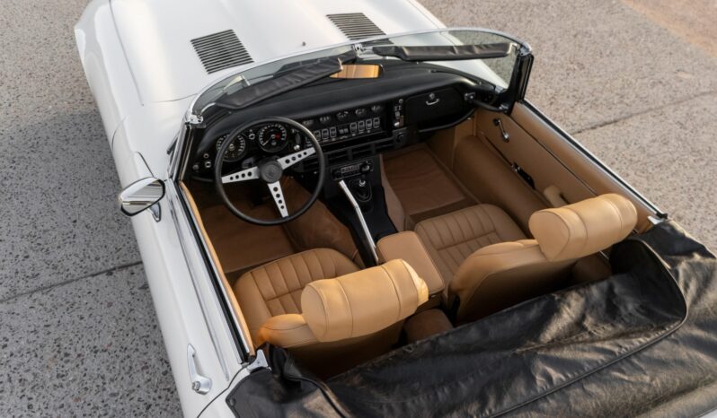								1974 Jaguar E-Type Series III Roadster V12 4-Speed full									