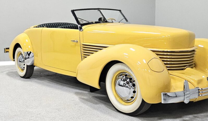								1937 Cord 812 Phaeton full									