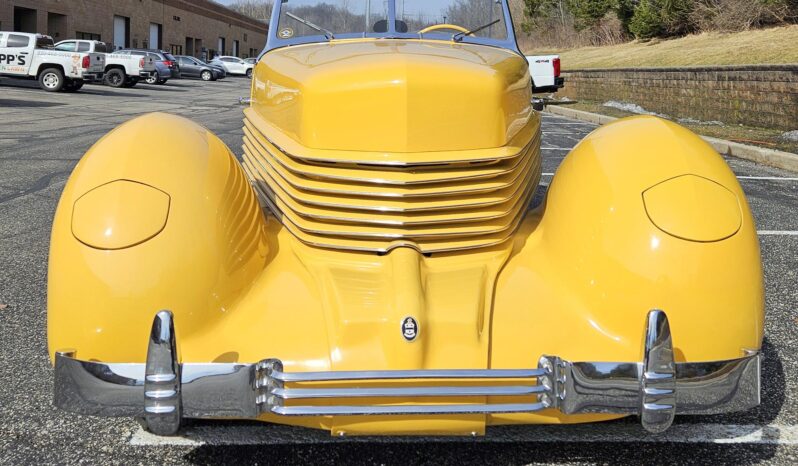 								1937 Cord 812 Phaeton full									