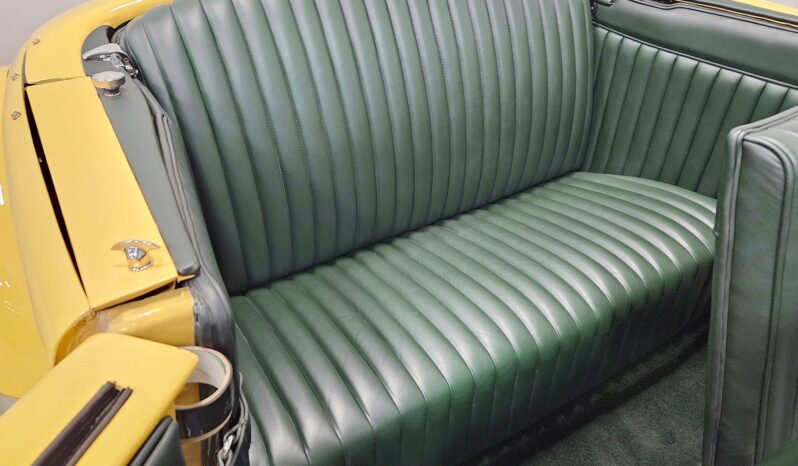 								1937 Cord 812 Phaeton full									