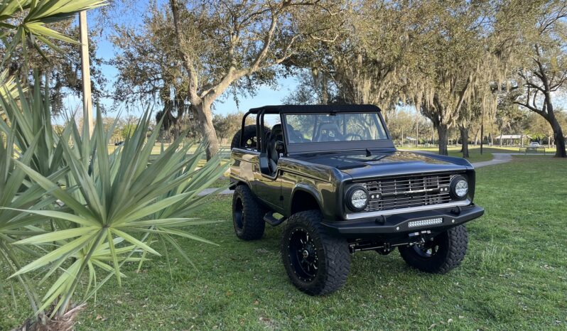 								1968 Ford Bronco Sport 5-Speed full									