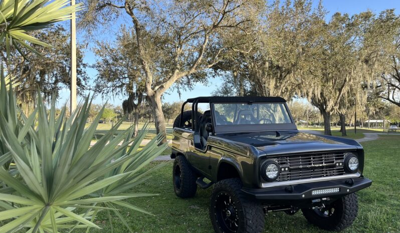 								1968 Ford Bronco Sport 5-Speed full									
