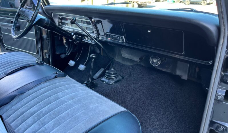 								1971 Ford F-100 Custom 4×4 4-Speed full									