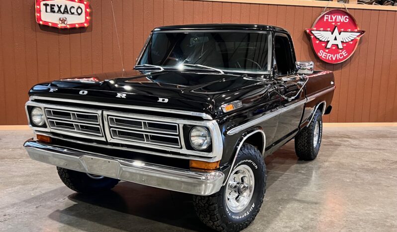 								1971 Ford F-100 Custom 4×4 4-Speed full									
