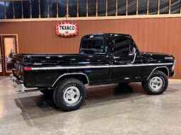 										1971 Ford F-100 Custom 4×4 4-Speed full									