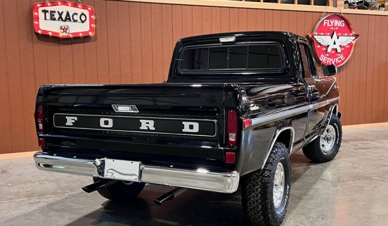 								1971 Ford F-100 Custom 4×4 4-Speed full									