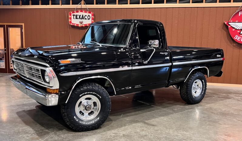 								1971 Ford F-100 Custom 4×4 4-Speed full									