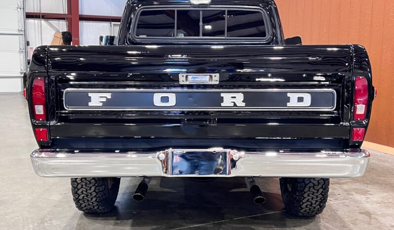 								1971 Ford F-100 Custom 4×4 4-Speed full									