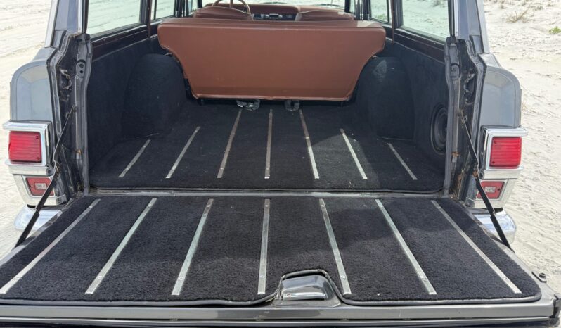 								1977 Jeep Wagoneer full									
