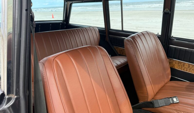 								1977 Jeep Wagoneer full									