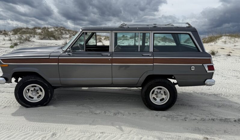 								1977 Jeep Wagoneer full									
