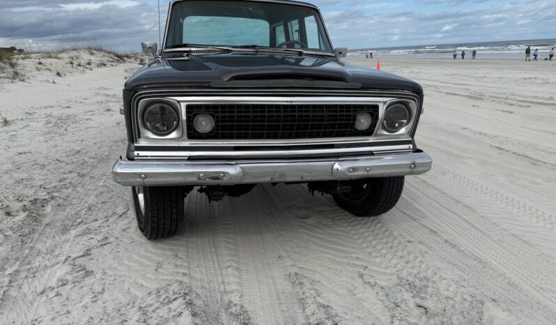 								1977 Jeep Wagoneer full									