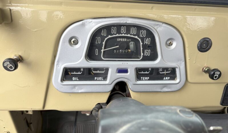 								1974 Toyota Land Cruiser FJ45 Pickup full									
