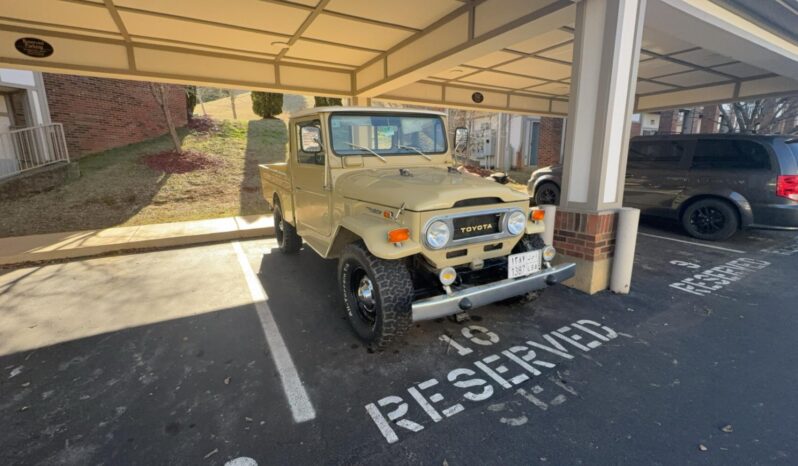 								1974 Toyota Land Cruiser FJ45 Pickup full									