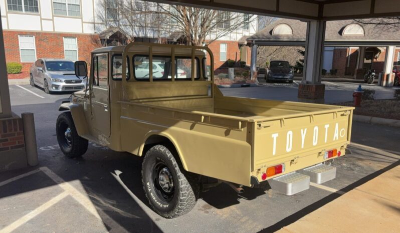 								1974 Toyota Land Cruiser FJ45 Pickup full									