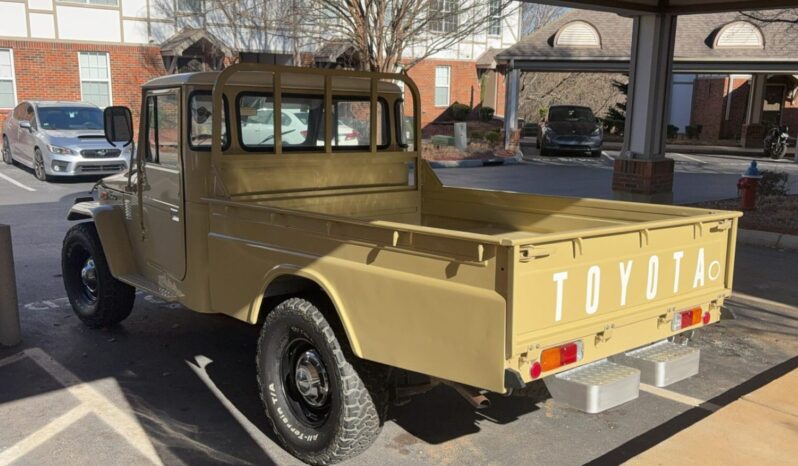 								1974 Toyota Land Cruiser FJ45 Pickup full									