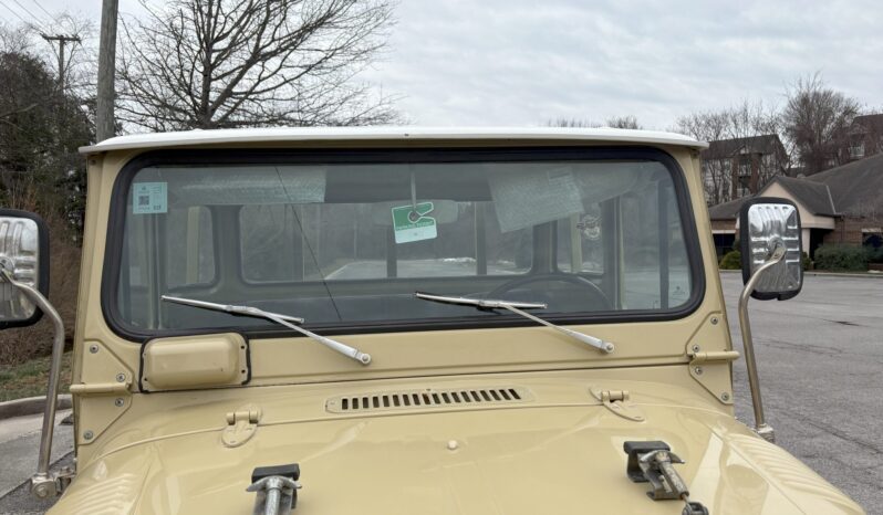 								1974 Toyota Land Cruiser FJ45 Pickup full									