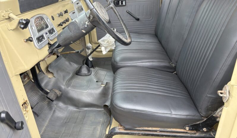								1974 Toyota Land Cruiser FJ45 Pickup full									