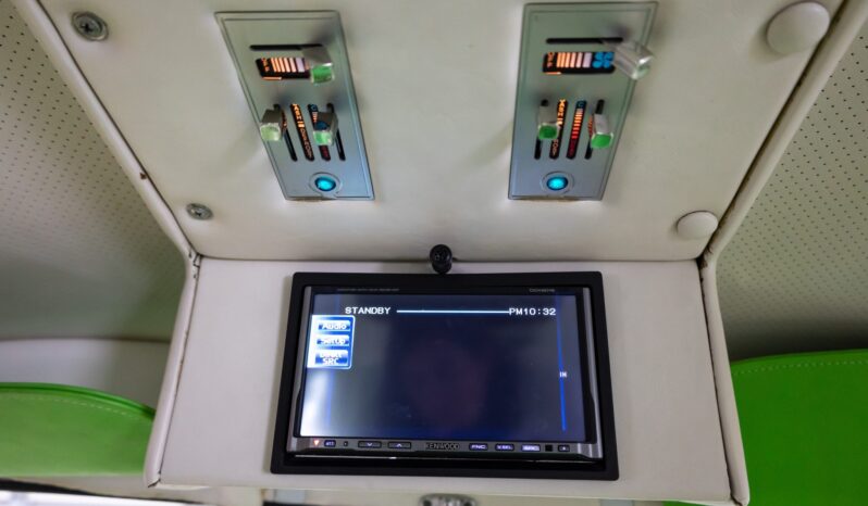 								1966 Volkswagen Type 2 11-Window Bus full									