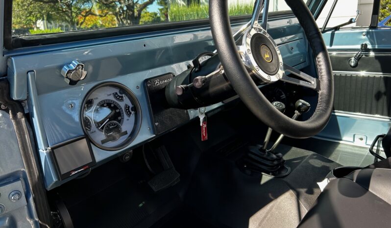 								1977 Ford Bronco 302 full									