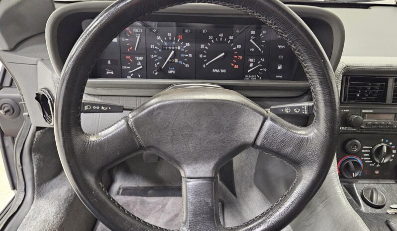 								1981 DeLorean DMC-12 5-Speed full									