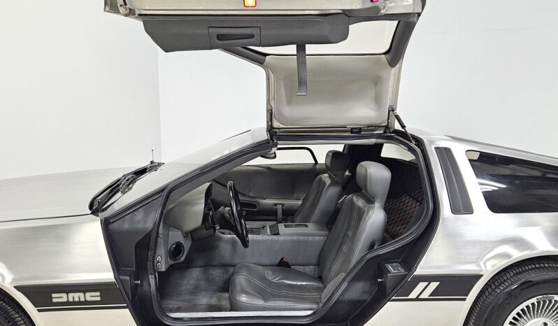 								1981 DeLorean DMC-12 5-Speed full									