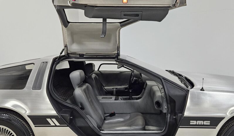 								1981 DeLorean DMC-12 5-Speed full									