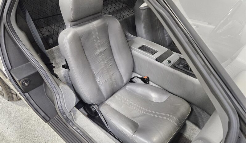 								1981 DeLorean DMC-12 5-Speed full									