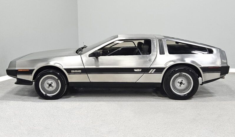 								1981 DeLorean DMC-12 5-Speed full									